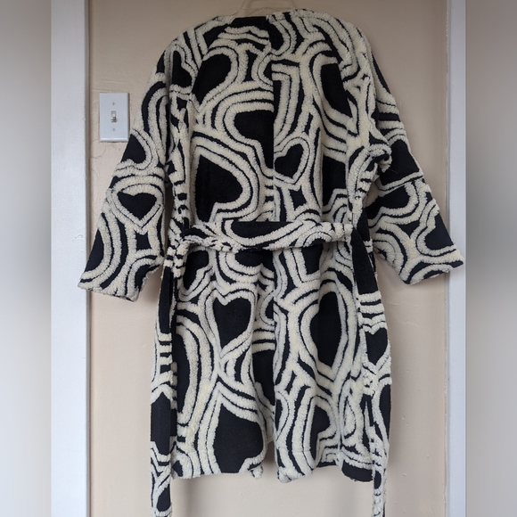 NWT! FARM Rio Black & White Wild Hearts Fleece Coat (SIZE XS) - Picture 13 of 16